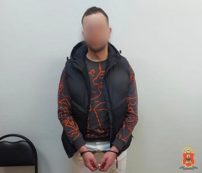 В городе Конаково полицейские задержали сбытчика синтетического наркотика